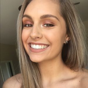 Meet your Posher, Carlie